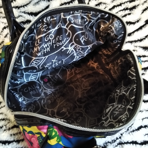 Vtg Betsey Johnson Yellow Skull Roses Cosmetic Bag - Picture 5 of 8